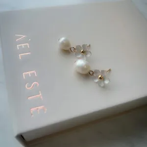 A'el Este - Valencia - Bridal Pearl Drop Earrings - White & Gold