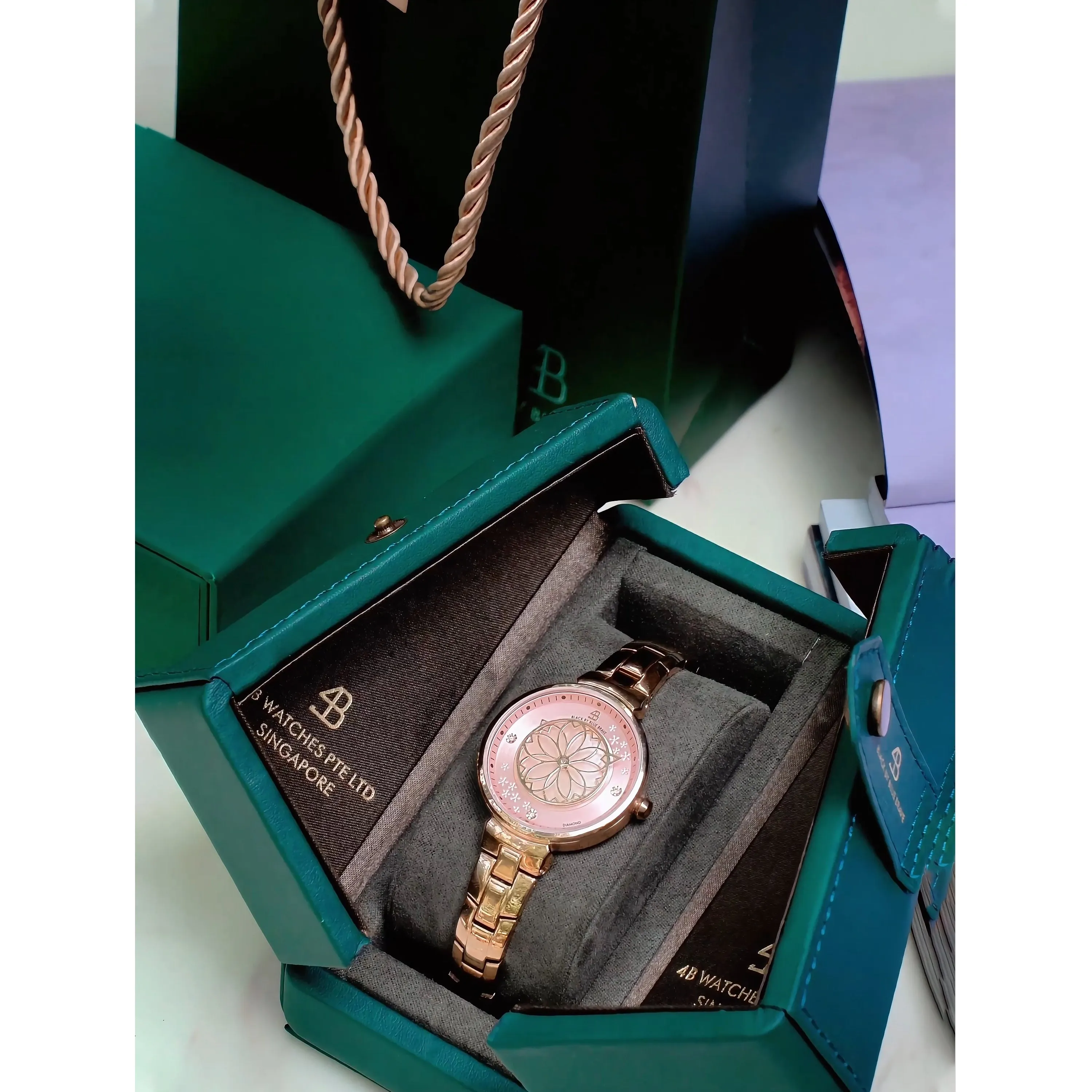 Cherry Blossom 32mm Champagne Gold Mother Of Pearl Dial Sakura Petal Hand Rose Gold Bracelet Watch