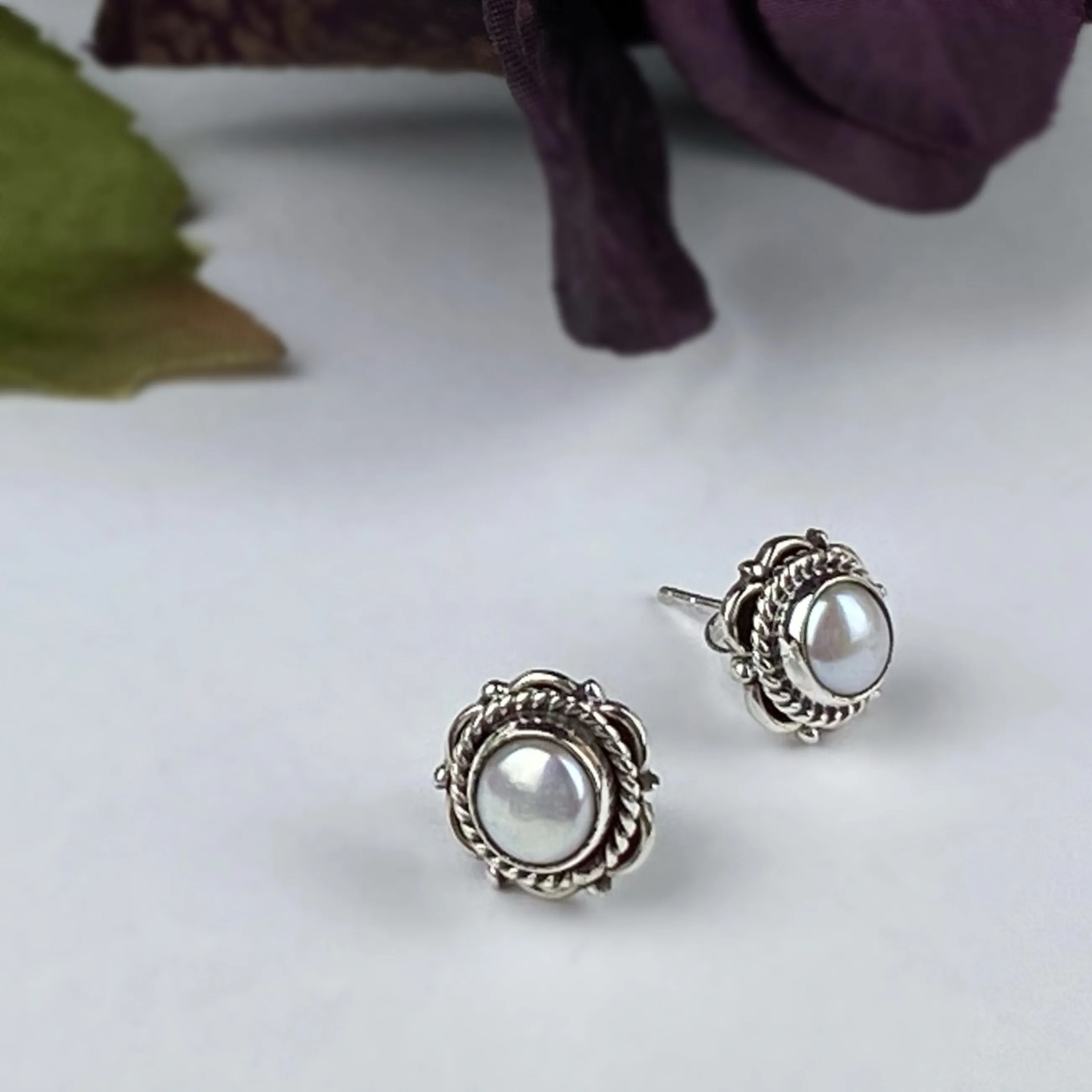 Danna Stud Earrings - VE305 (Asst colours)