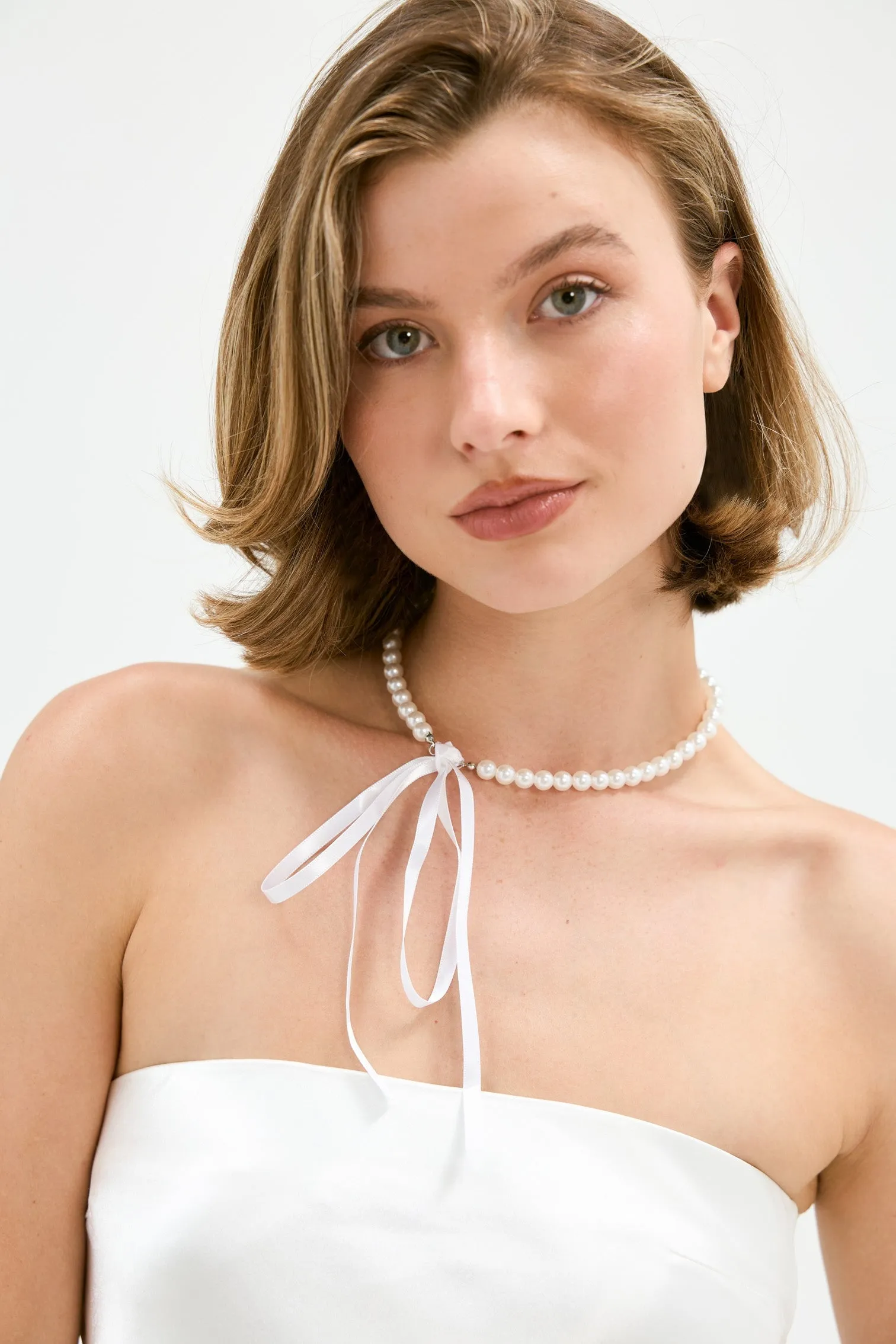 Elia Pearl Necklace - White