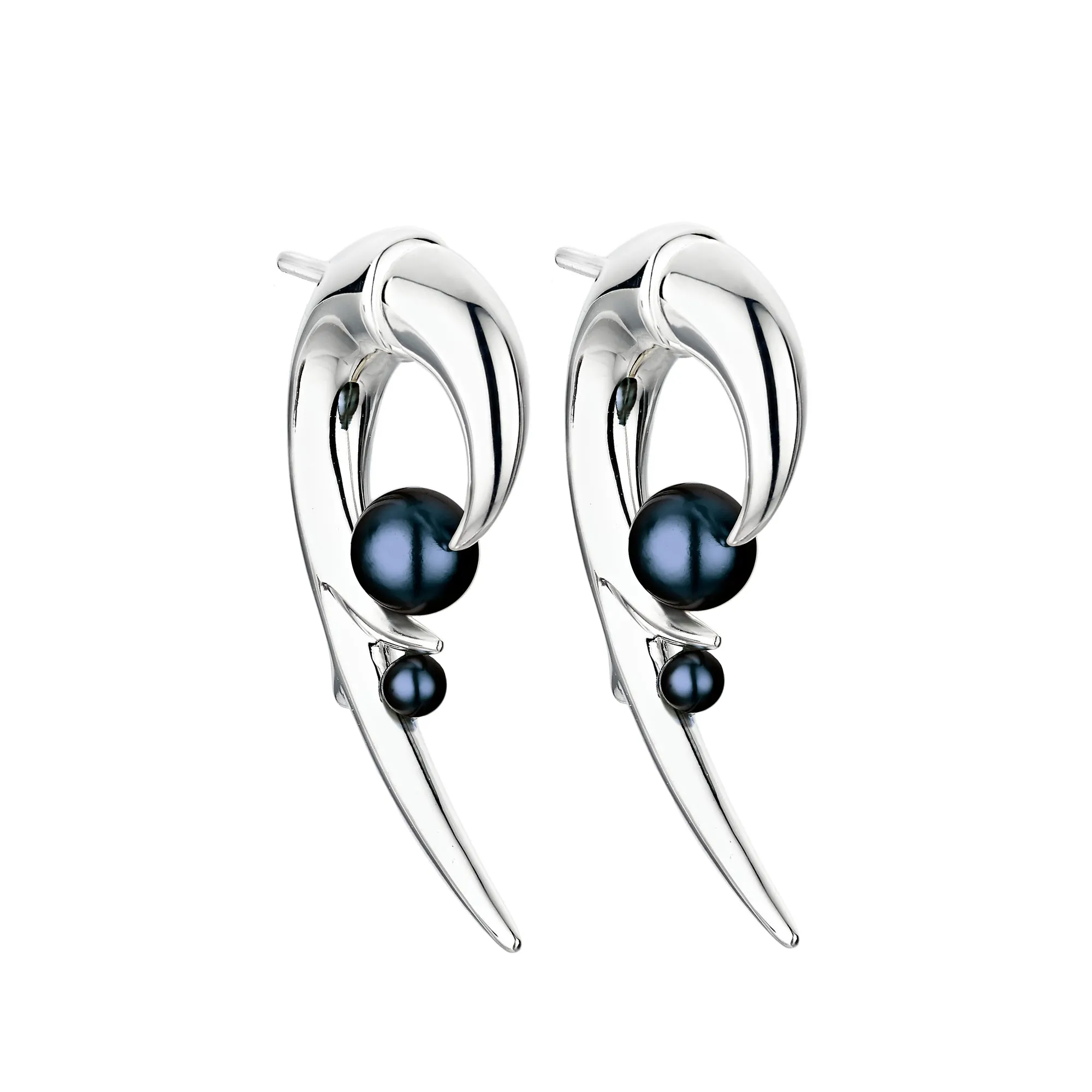 Hooked Black Pearl Earrings