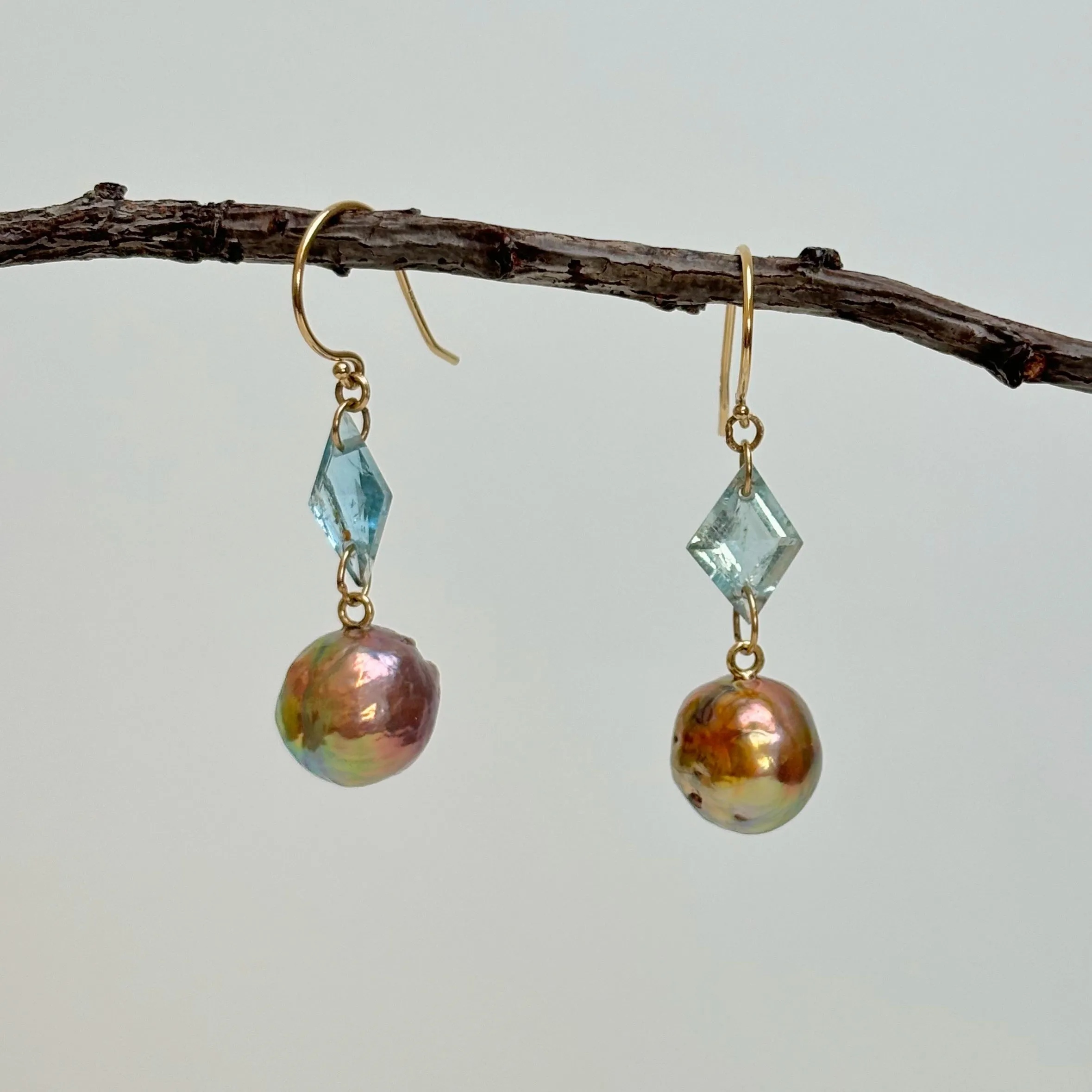 Japan Kasumi and aquamarine solid gold drop earrings