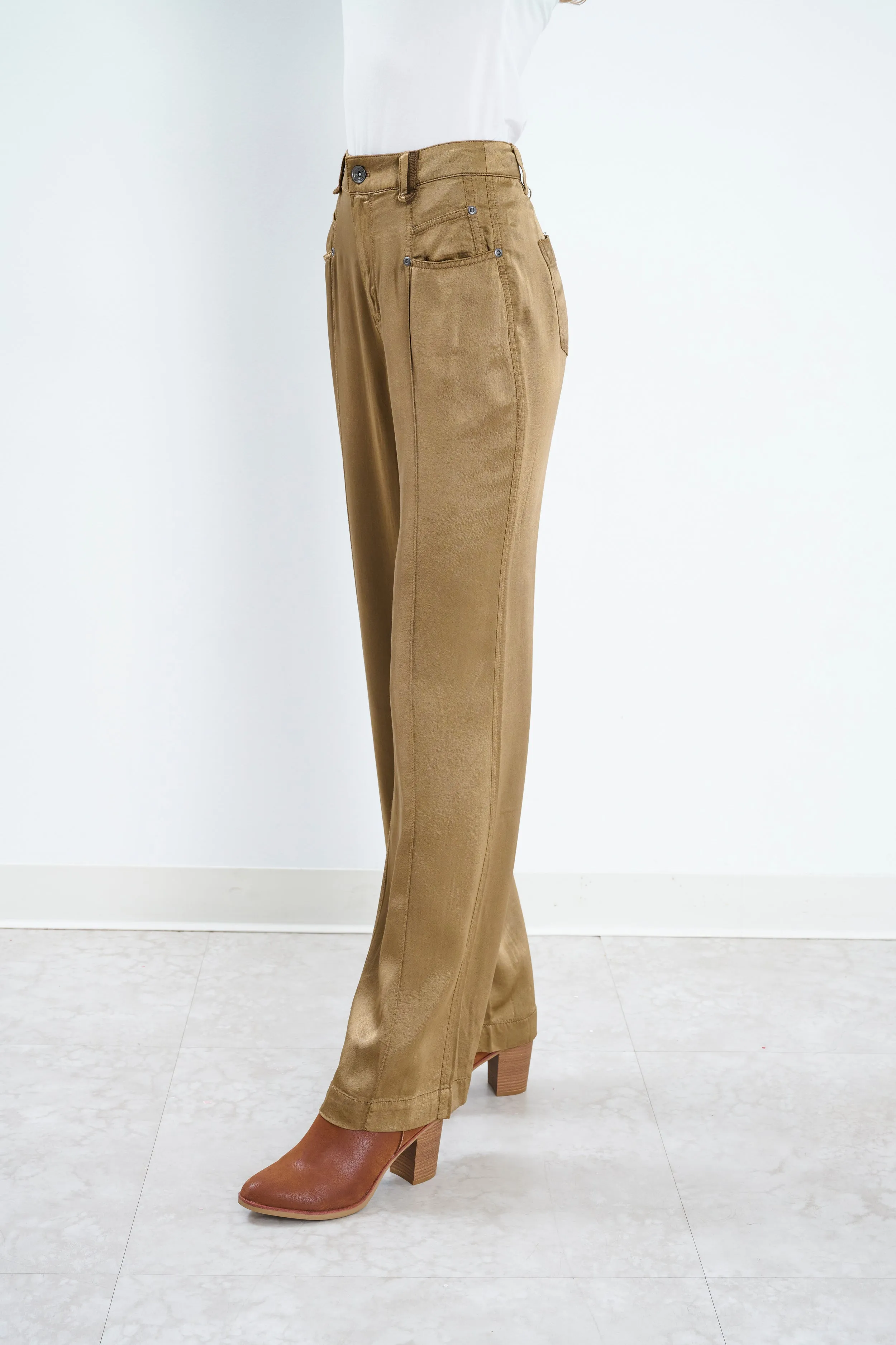 Lazuli Relaxed Straight Leg Pant