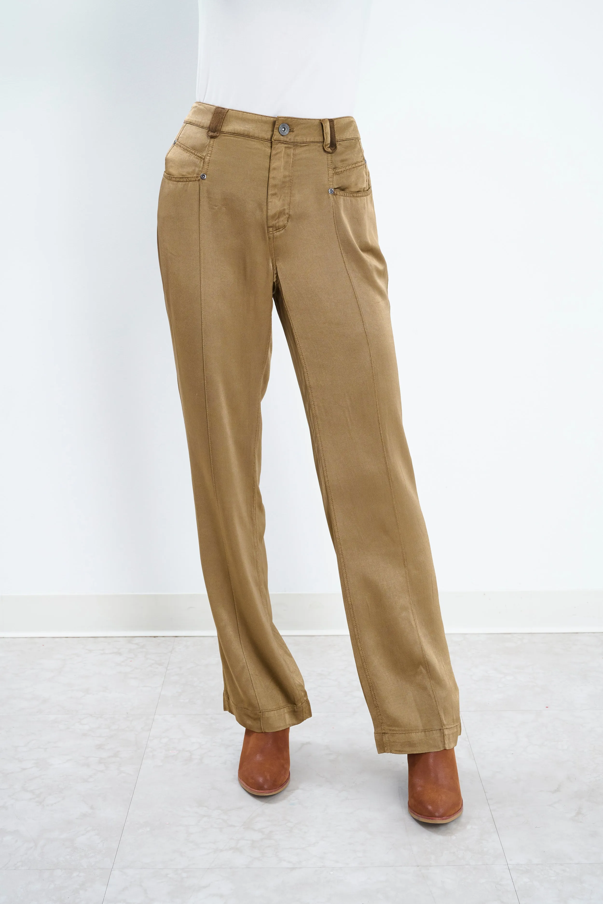 Lazuli Relaxed Straight Leg Pant