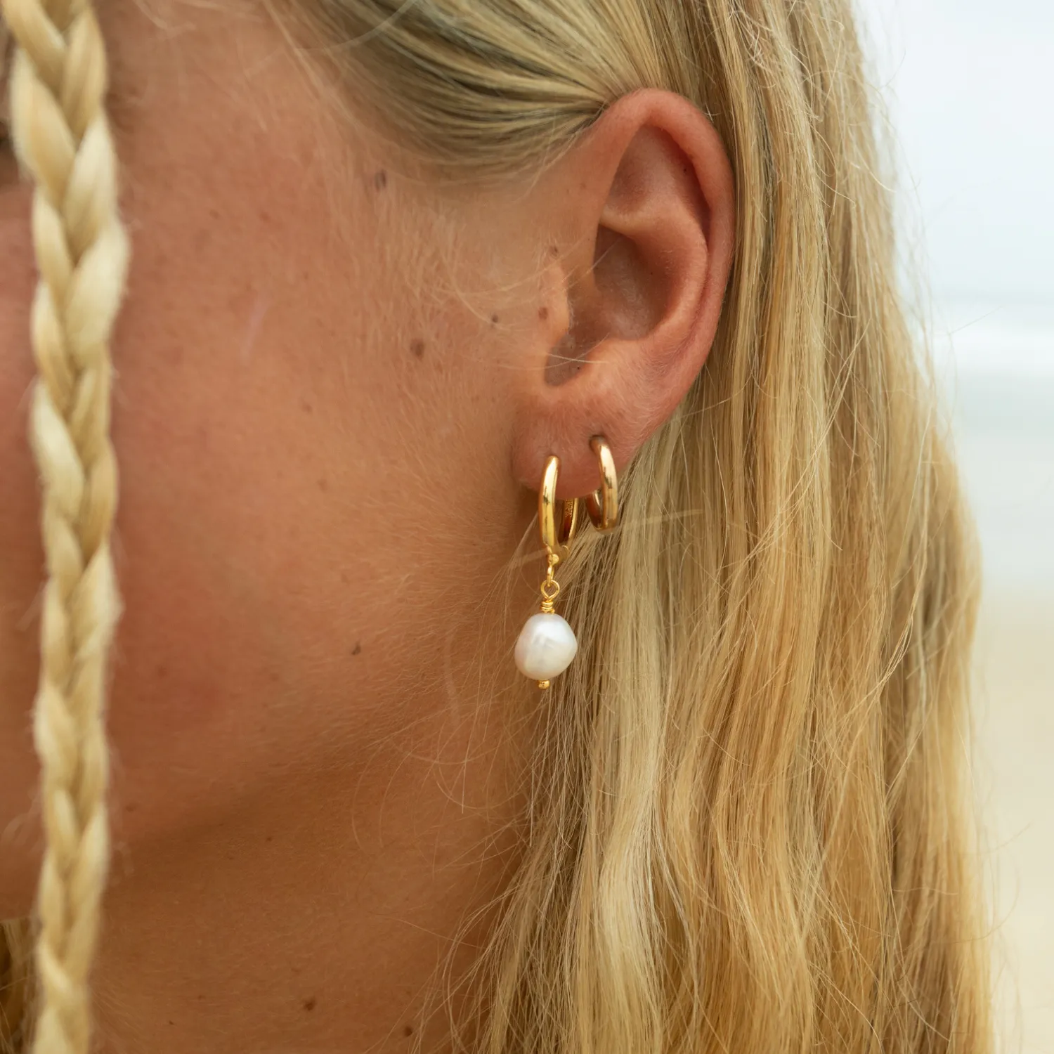 Shoreline Pearl Hoop Earrings - Gold